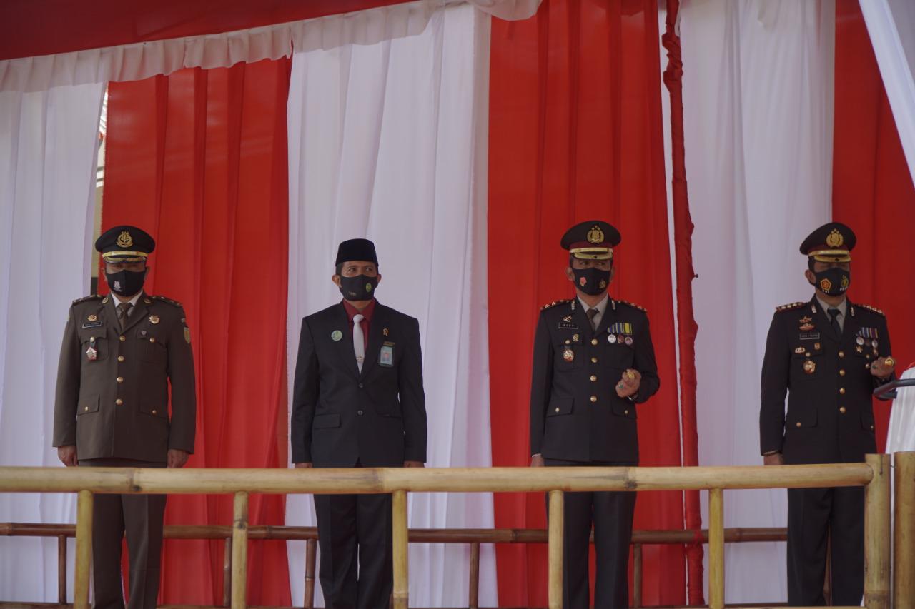 Kejari Badung Mengikuti Upacara Penurunan Bendera Dan Acara Pemotongan ...